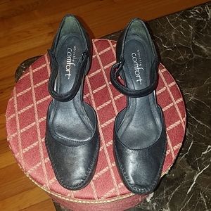Strictly Comfort Shoes